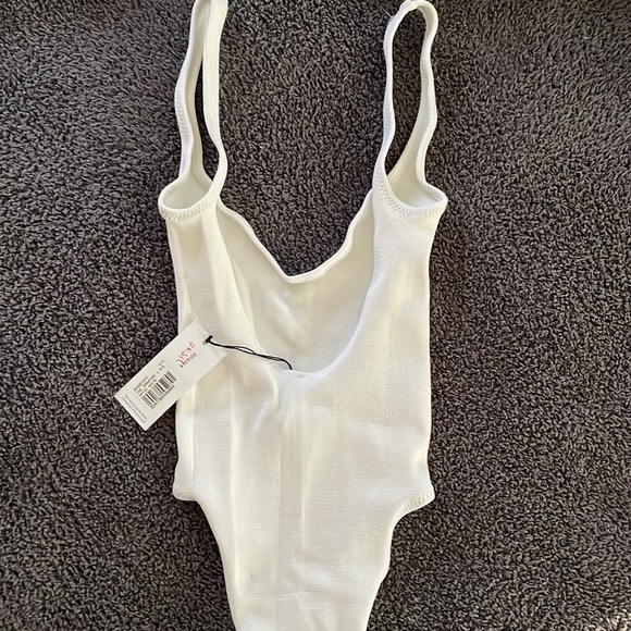 The Crawford Scuba in optic white - Picture 5 of 5